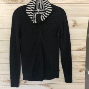 Lululemon charcoal gray sweatshirt.